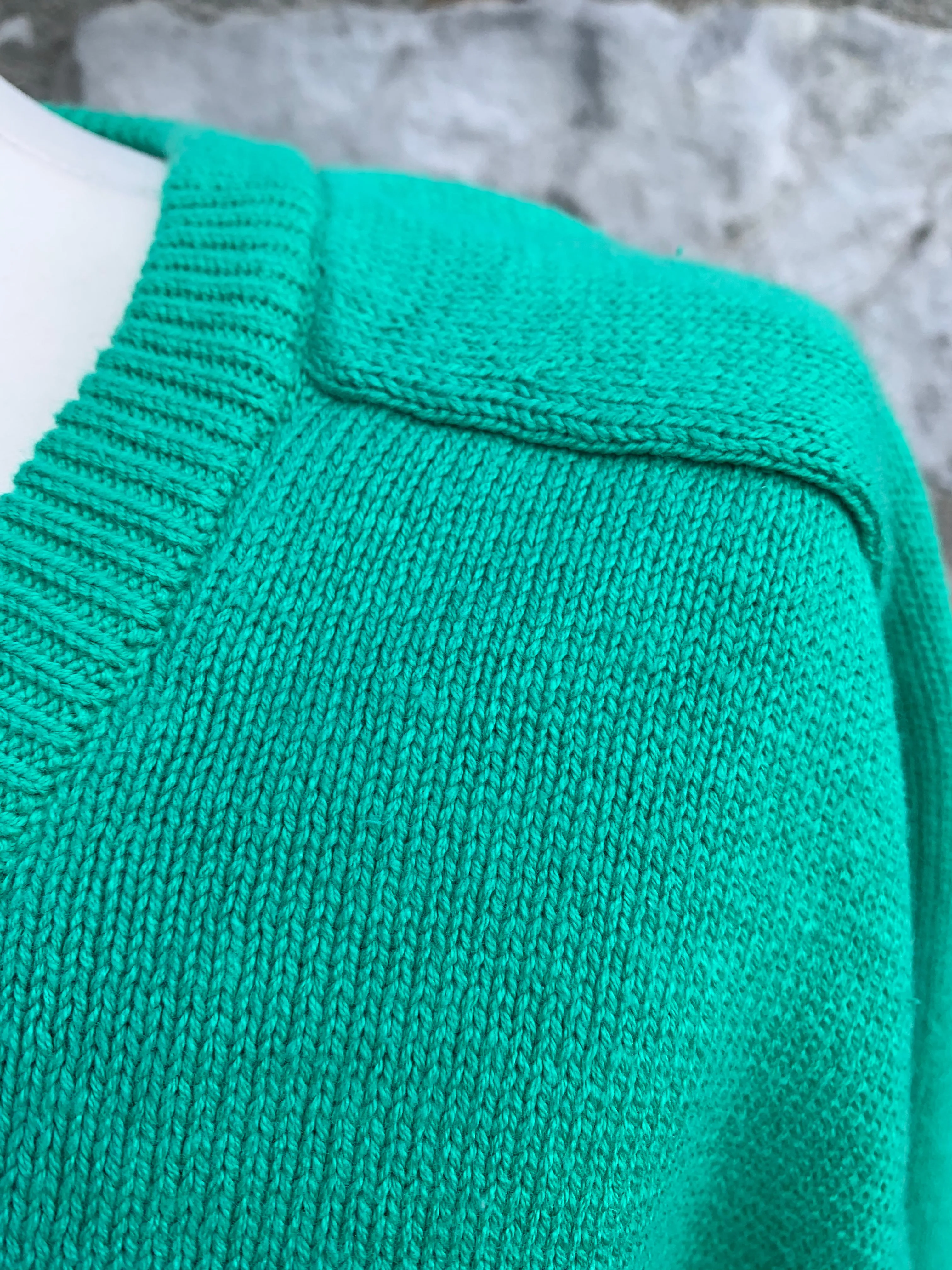 90s green jumper Small