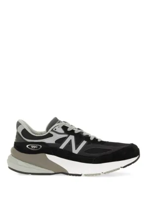 990 Sneaker