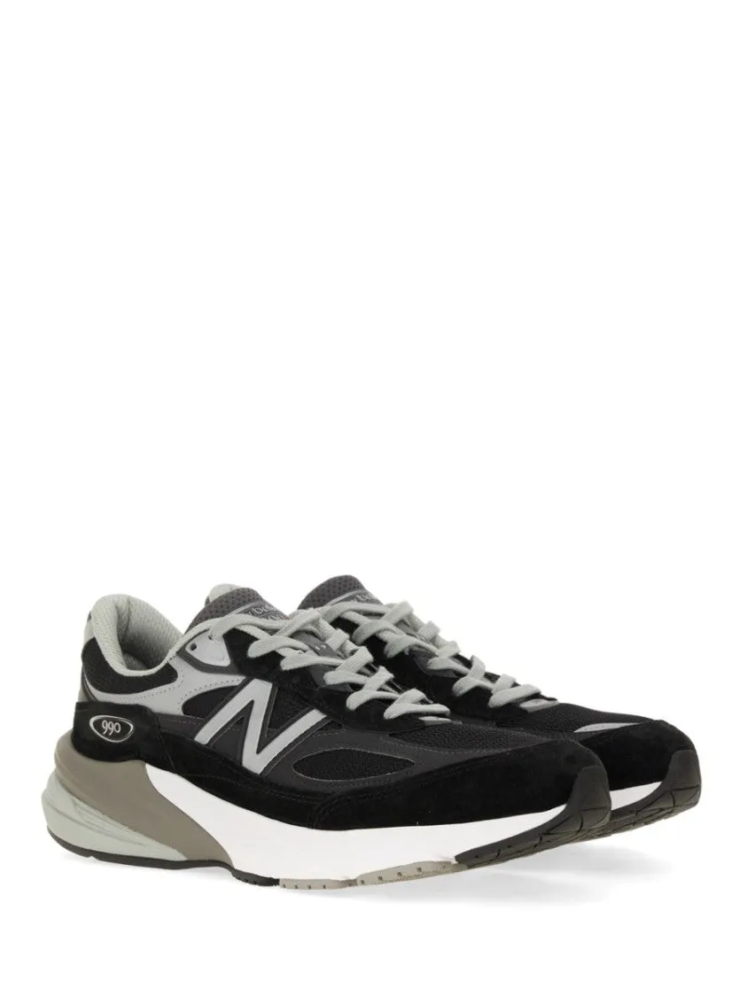 990 Sneaker