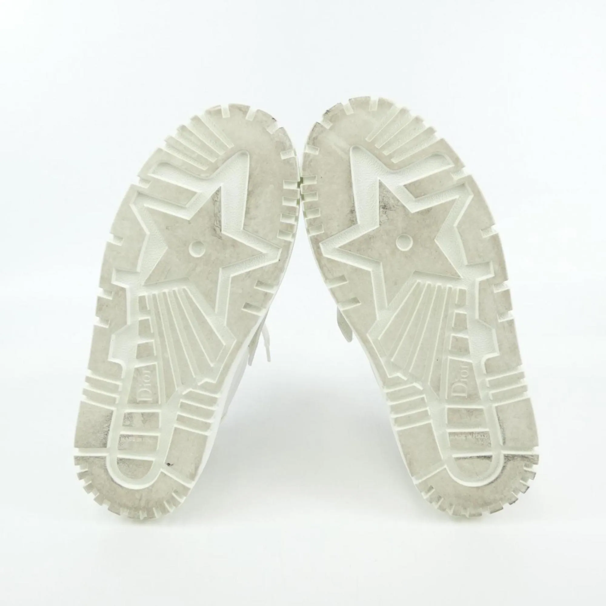 Christian Dior Sneakers (Pre-Owned)