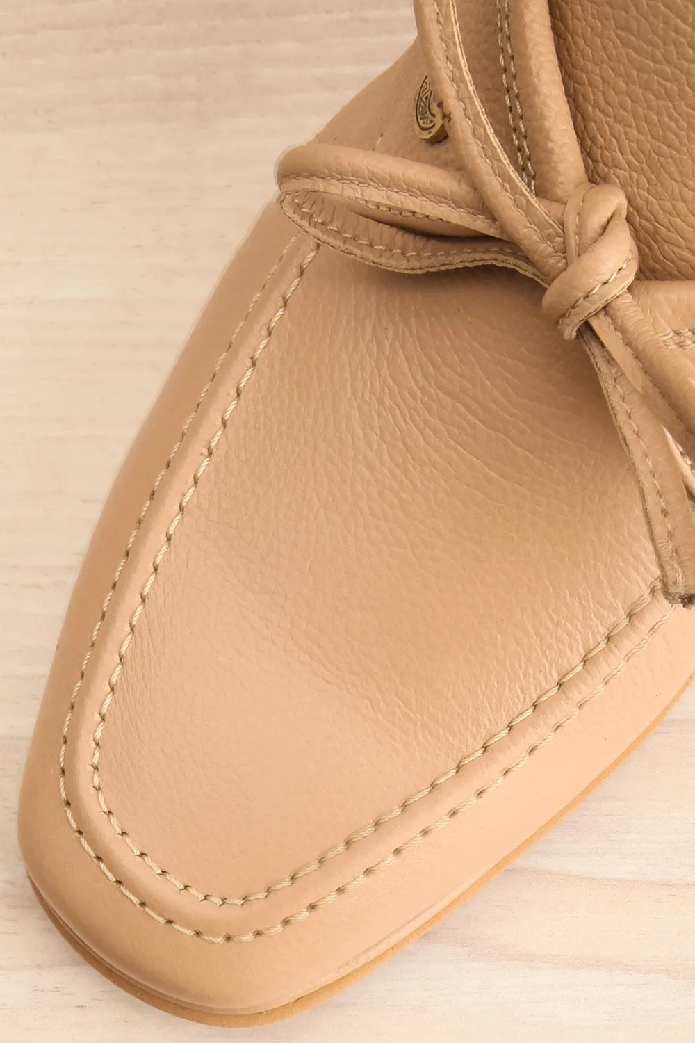 Focus Beige | Bicolored Heeled Loafer