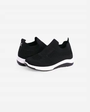 Girls Cheerful Slip On Sneaker In Black