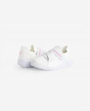 Girls Elite Slip On Sneaker In White/hot Pink