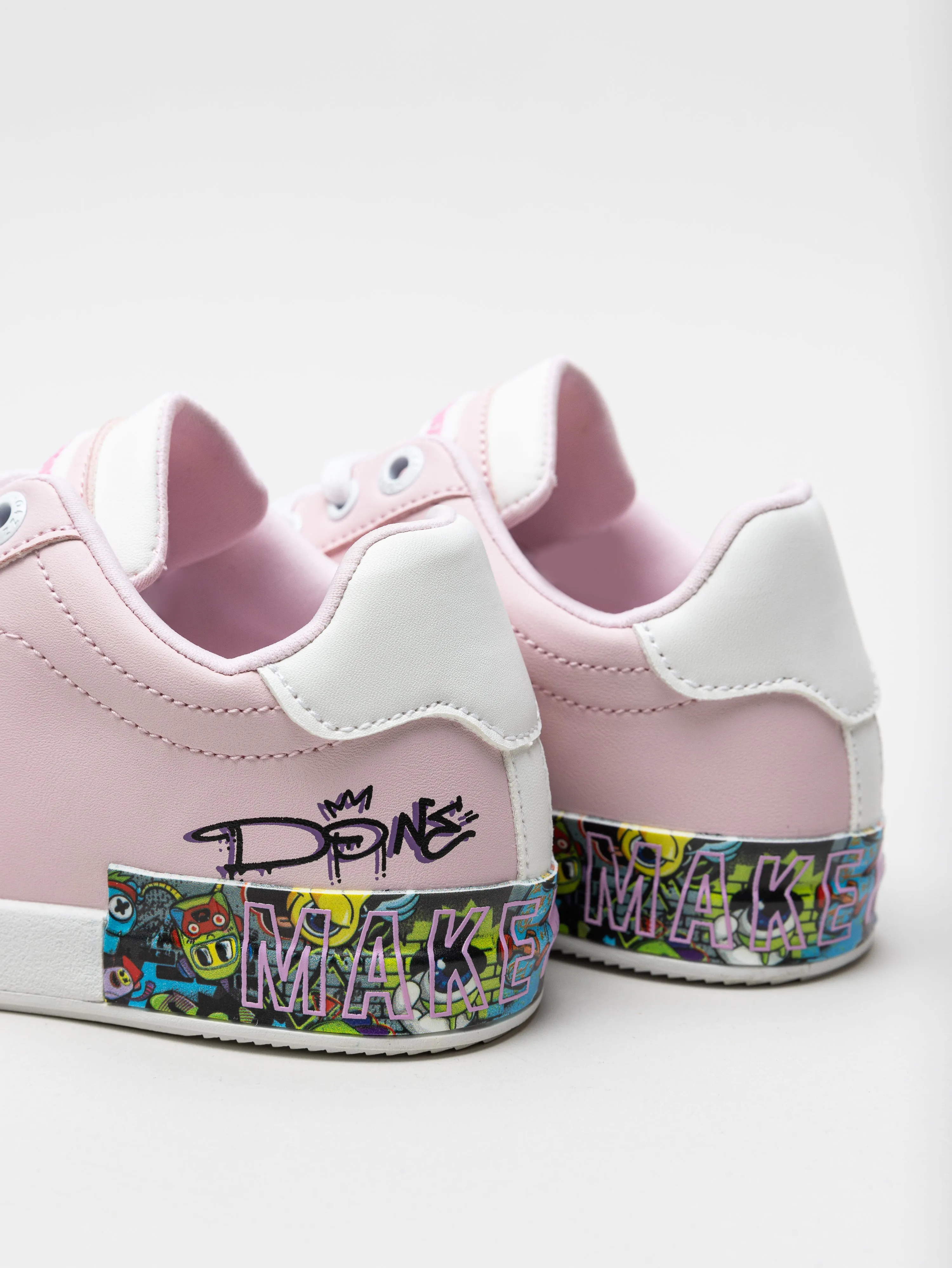 Girls Low Top Sneaker