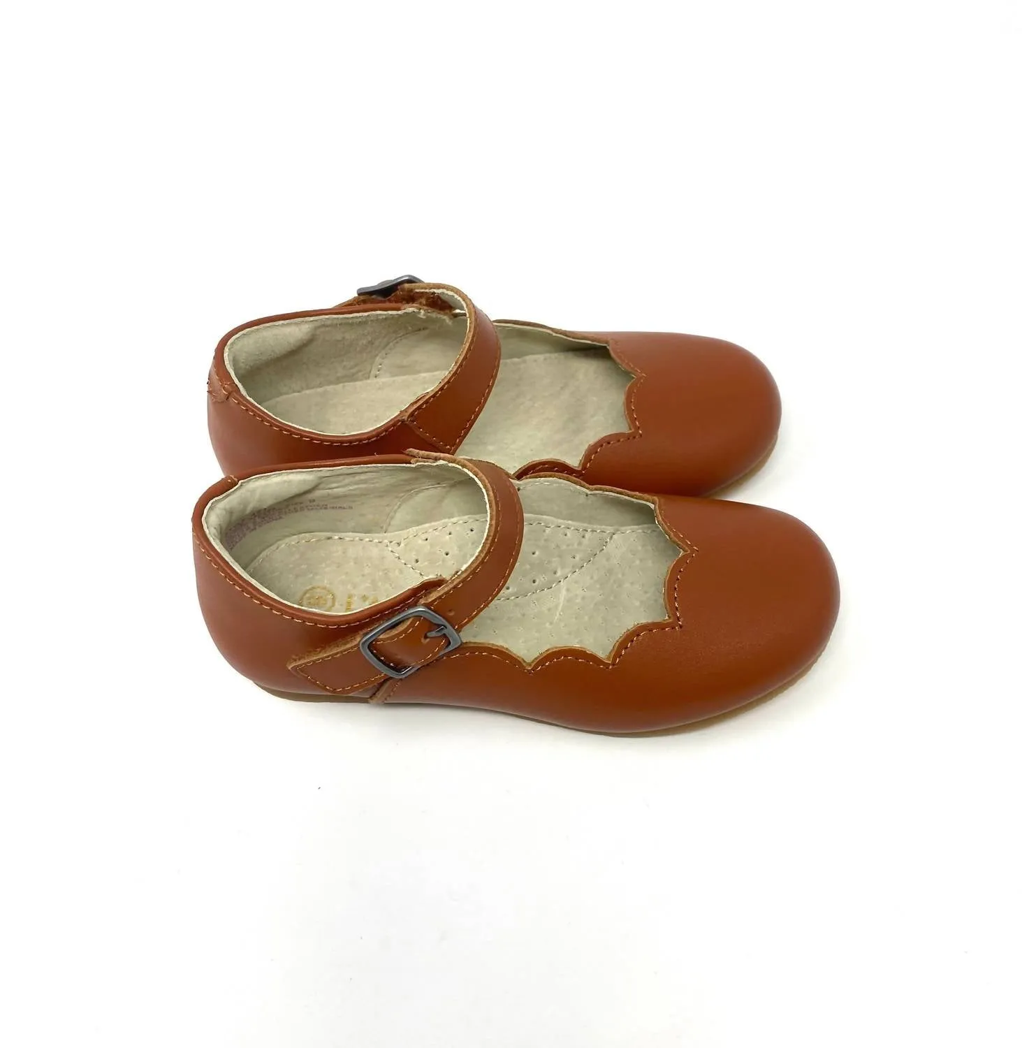 Girl's Sonia Scalloped Flat Shoes In Cognac