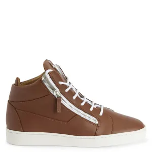 Giuseppe Zanotti Kriss