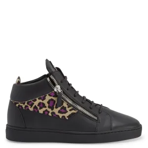 Giuseppe Zanotti Kriss