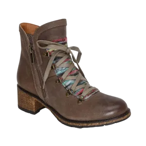 Joleen Arch Support Boot