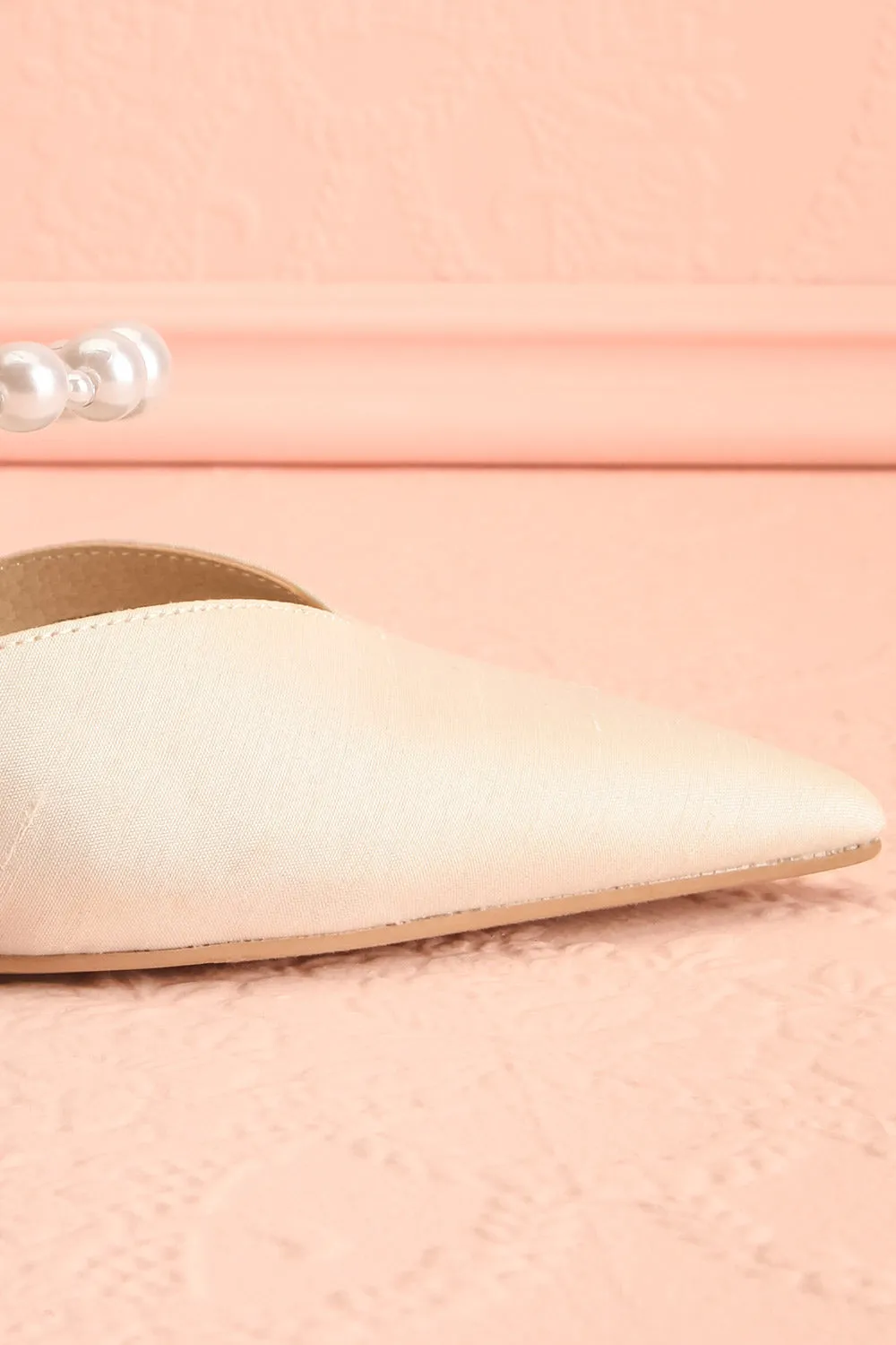Kanika | Pointed-Toes Heel with Pearls