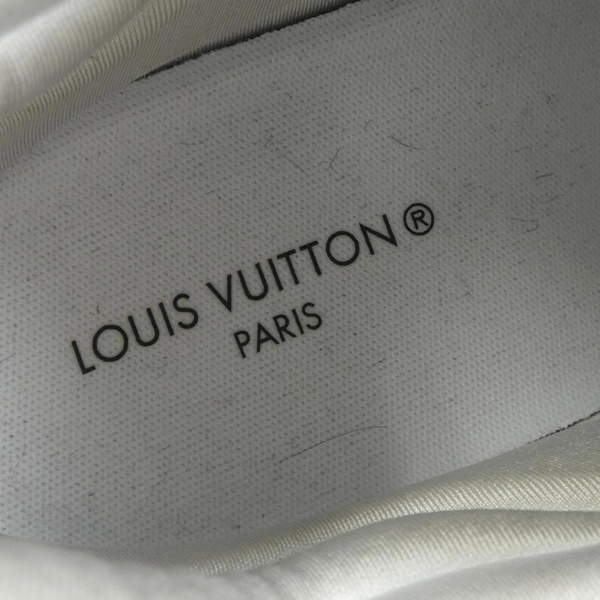 Louis Vuitton gold Sneakers (Pre-Owned)