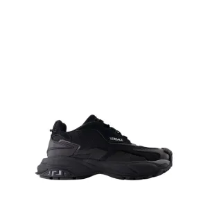Low Top Sneakers - Leather - Black