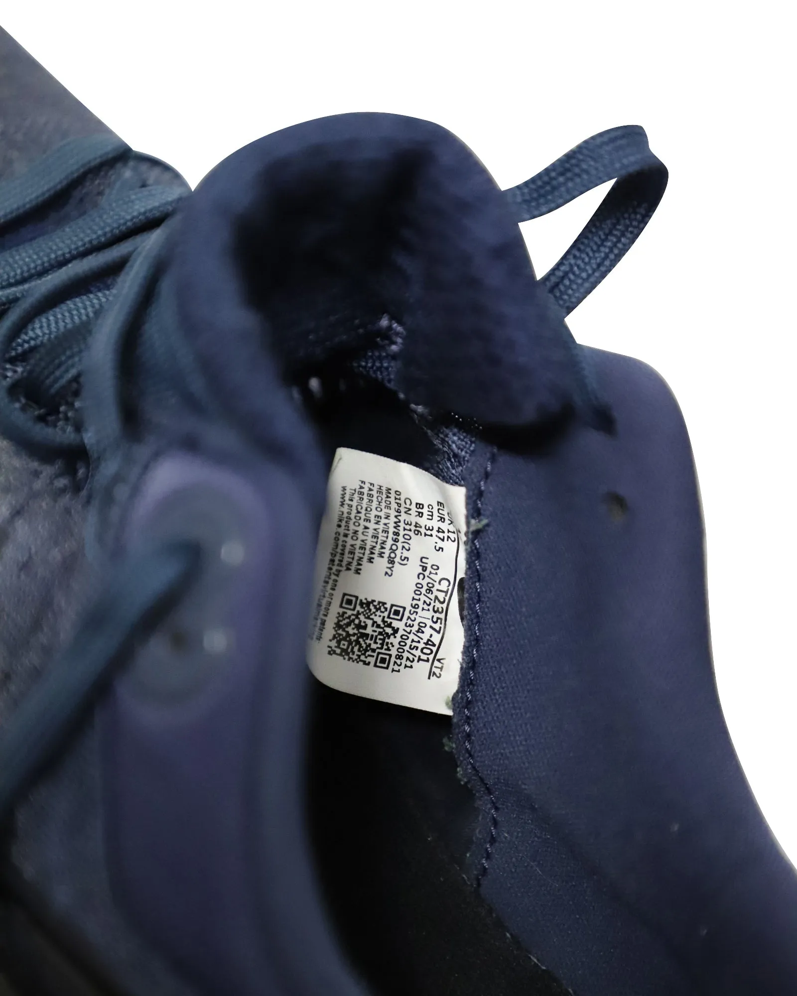 Nike Blue Infinity React 2 in Navy Blue Mesh Polyester