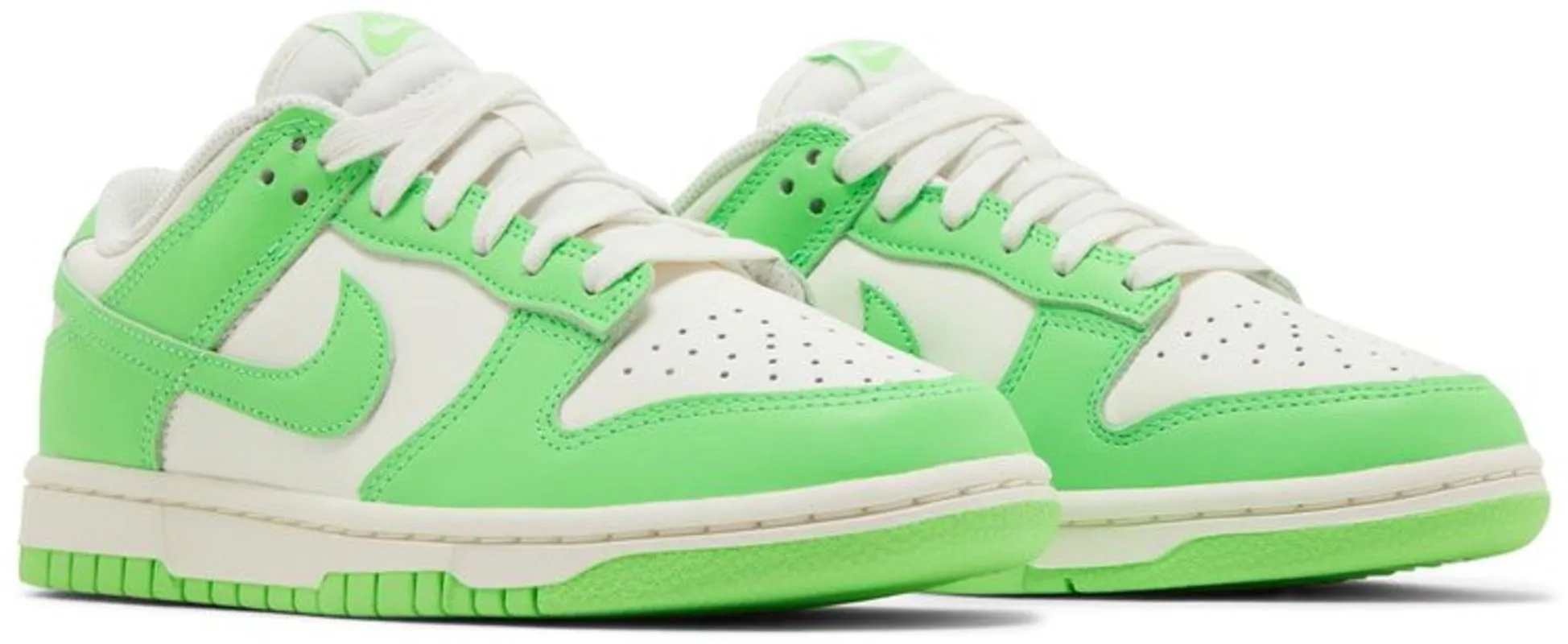 Nike Dunk Low Green Strike (Women's)