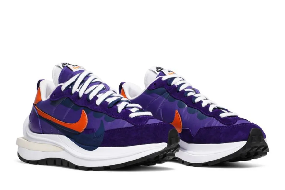 Nike Vaporwaffle sacai Dark Iris