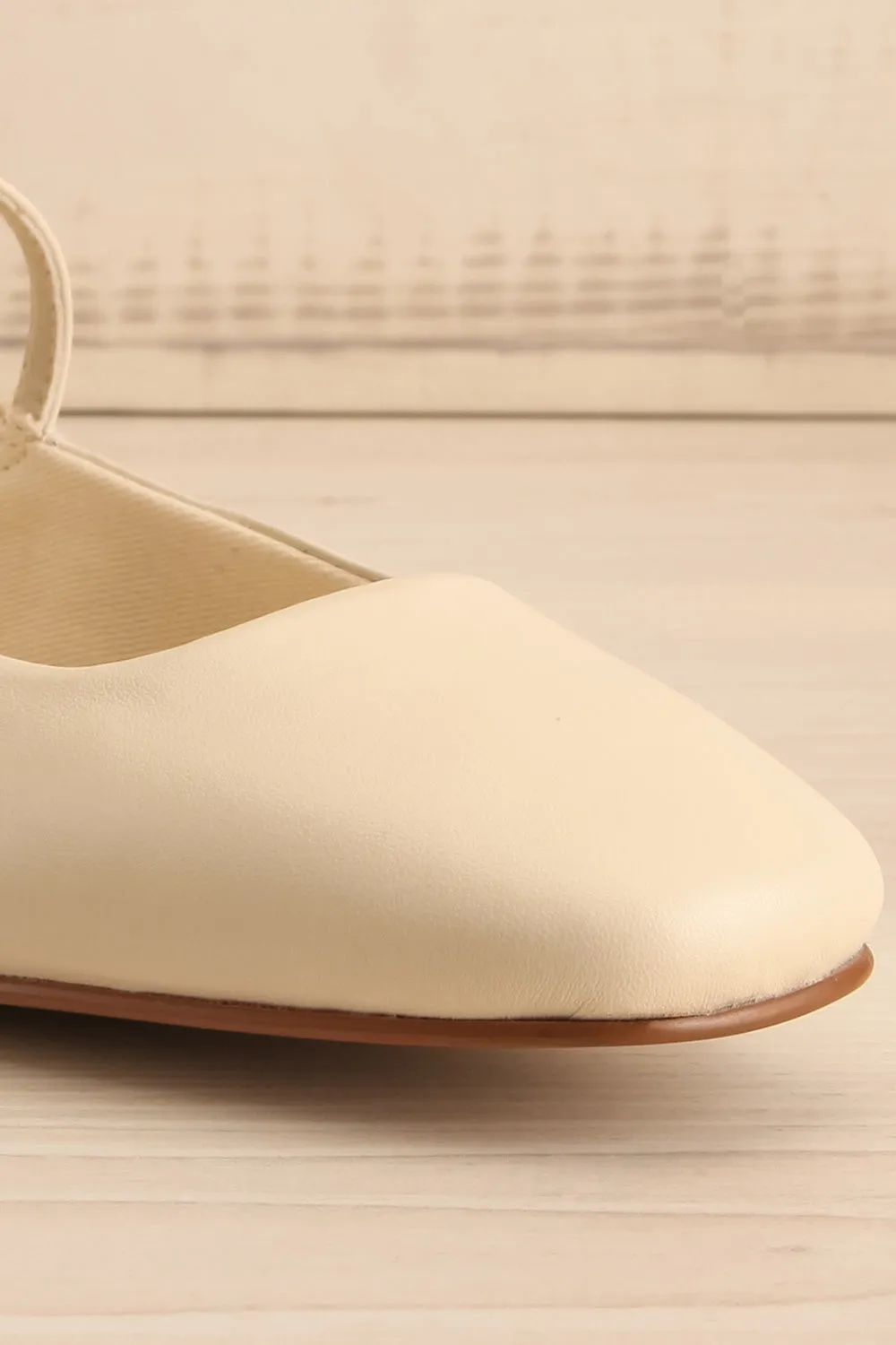 Reyes Ivory | Leather Ballerina Flats