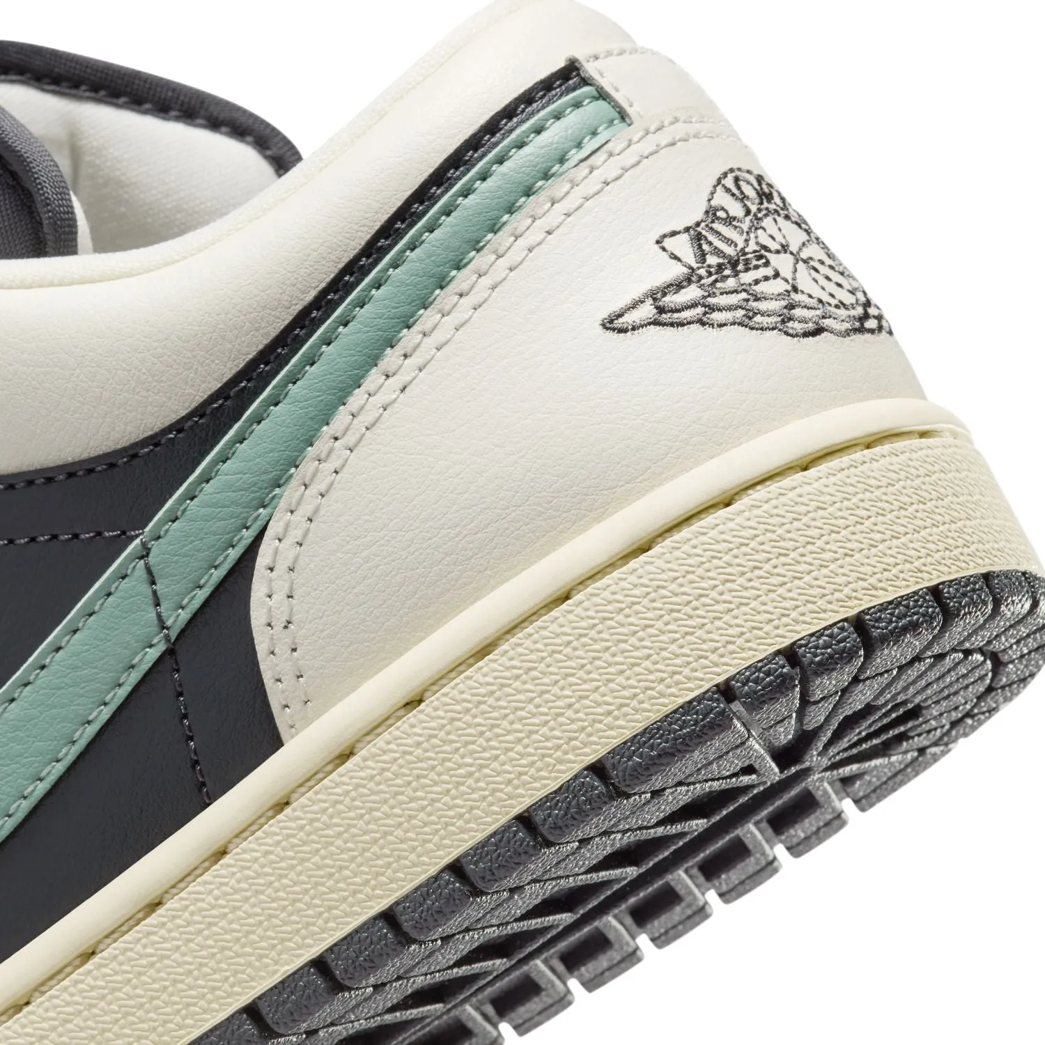 Wmns Air Jordan 1 Low 'Jade Smoke