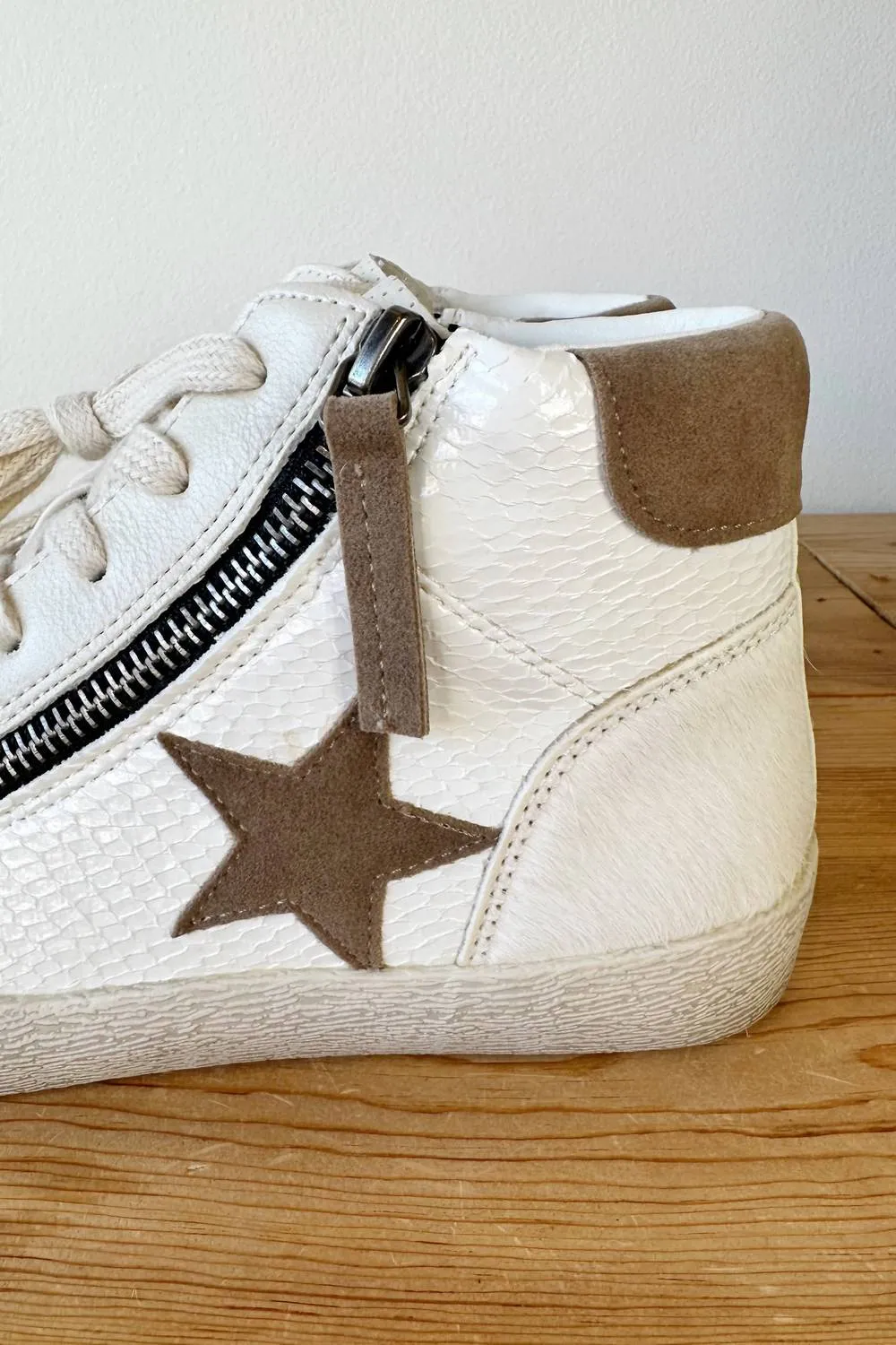 Women Elle Sneaker In White