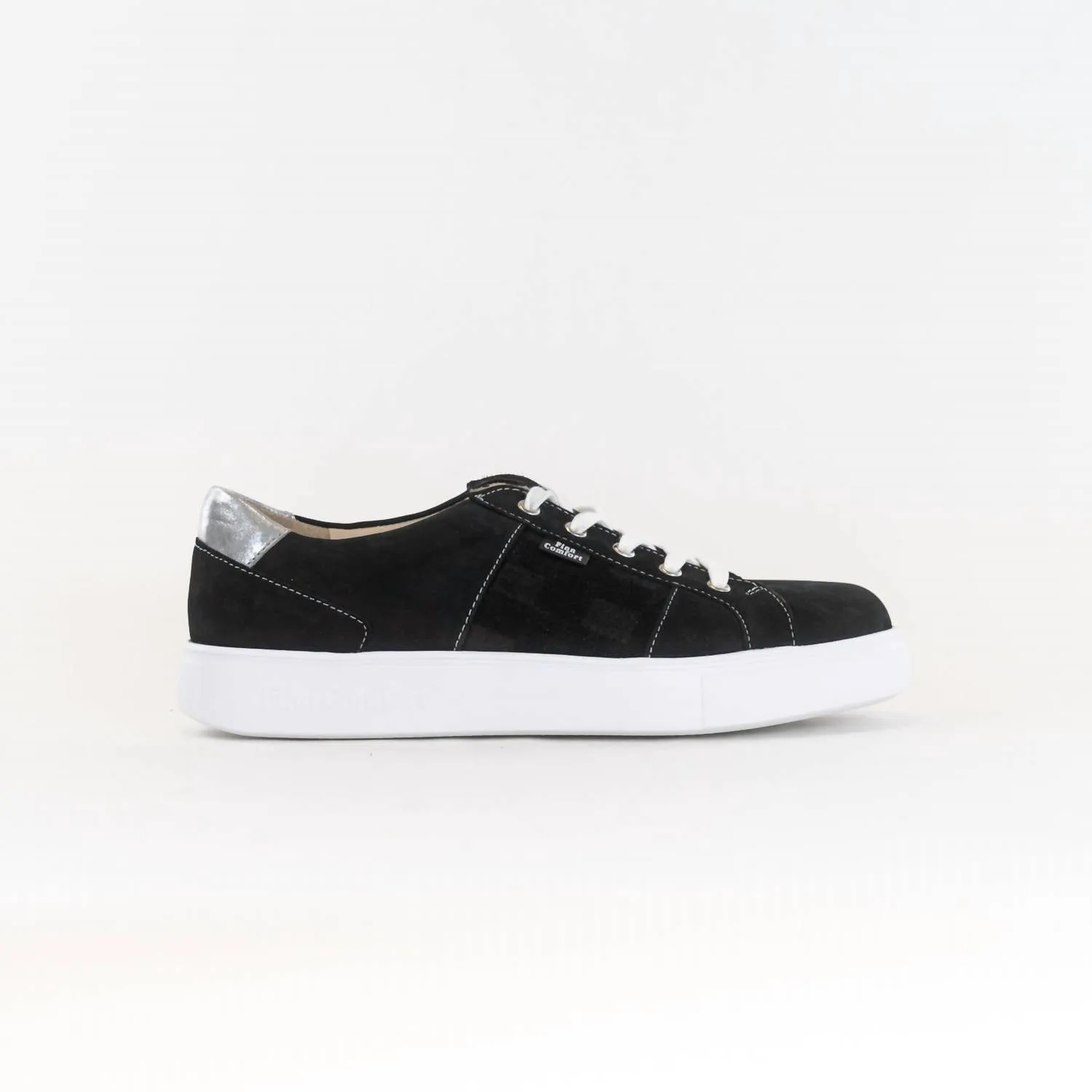 Women Omaha Sneakers In Black