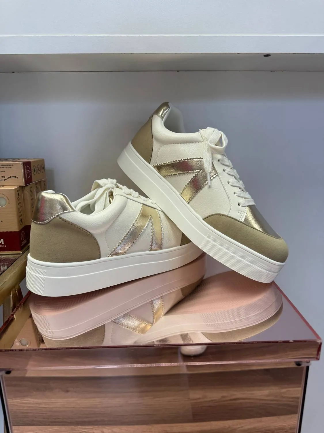 Women's Astra Sneaker In White/gold
