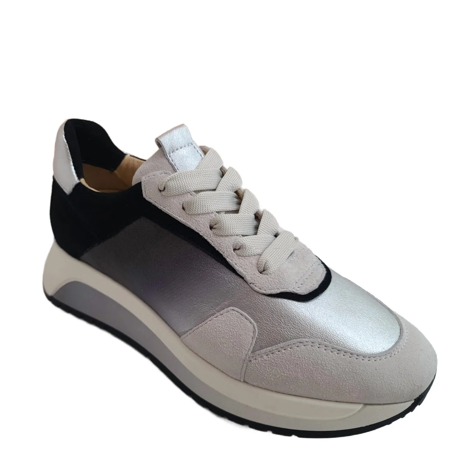 Women's Capri Shoes In Black Degrade