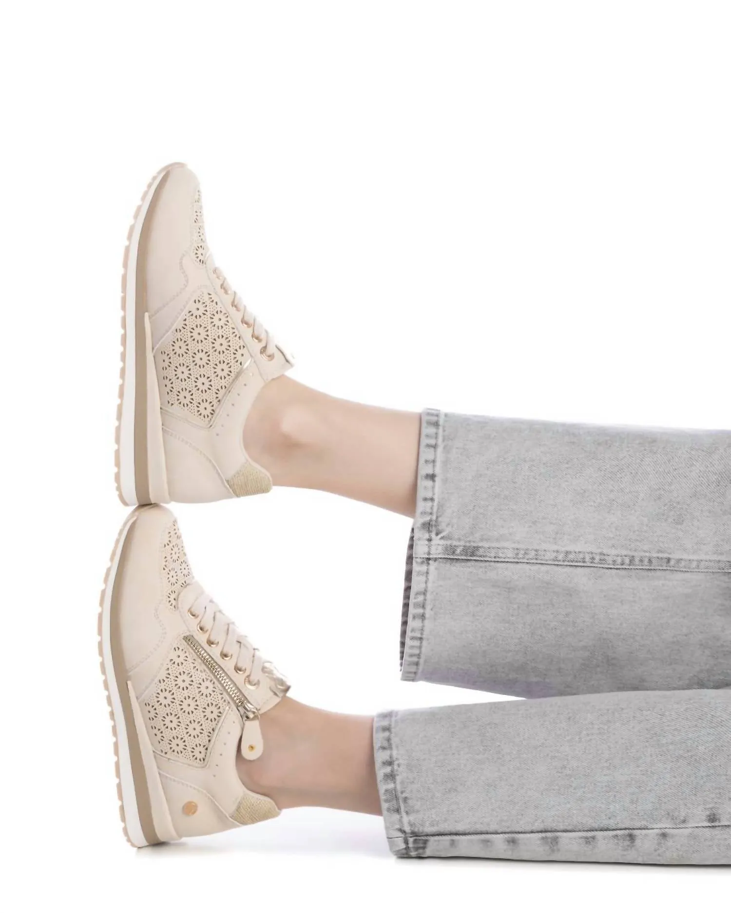 Women's Casual Sneakers In Beige