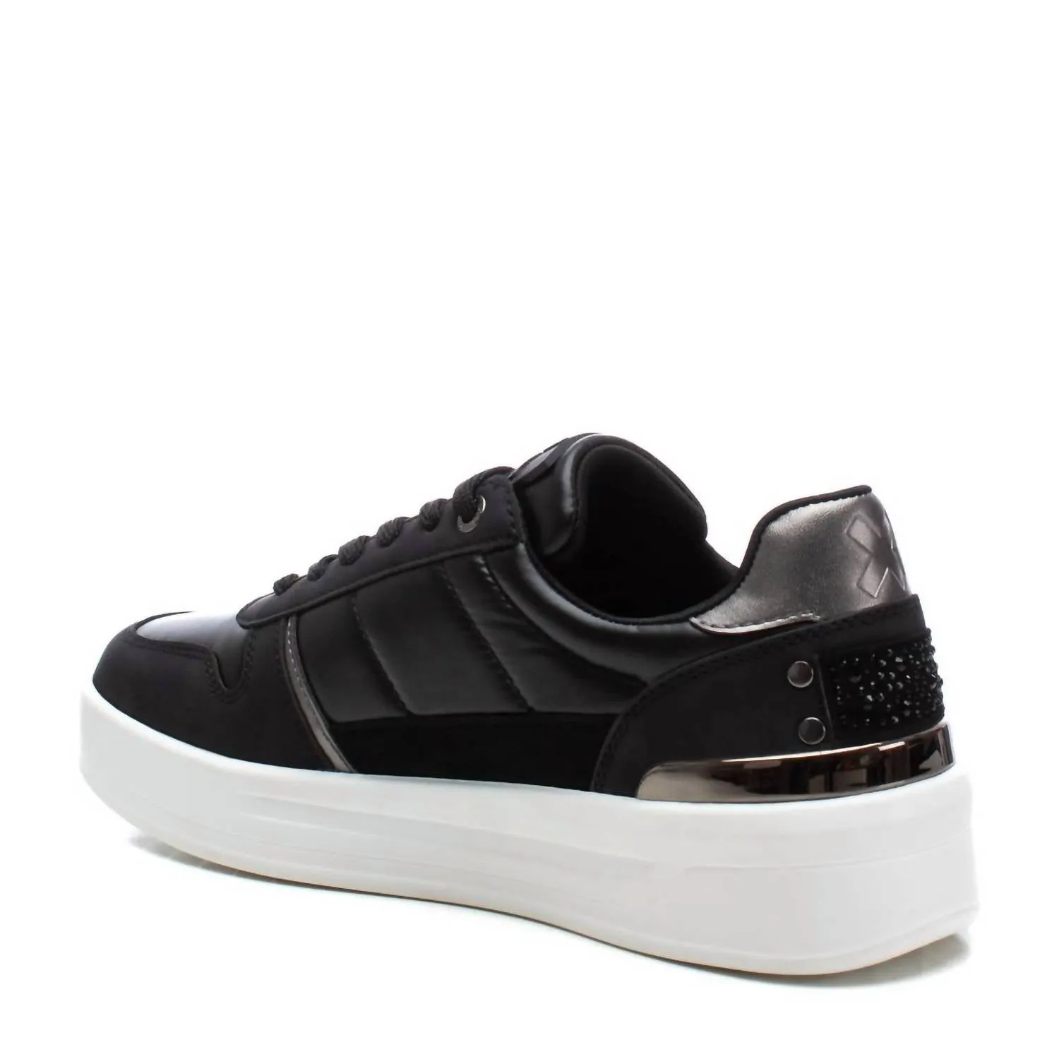 Women's Casual Sneakers In Black