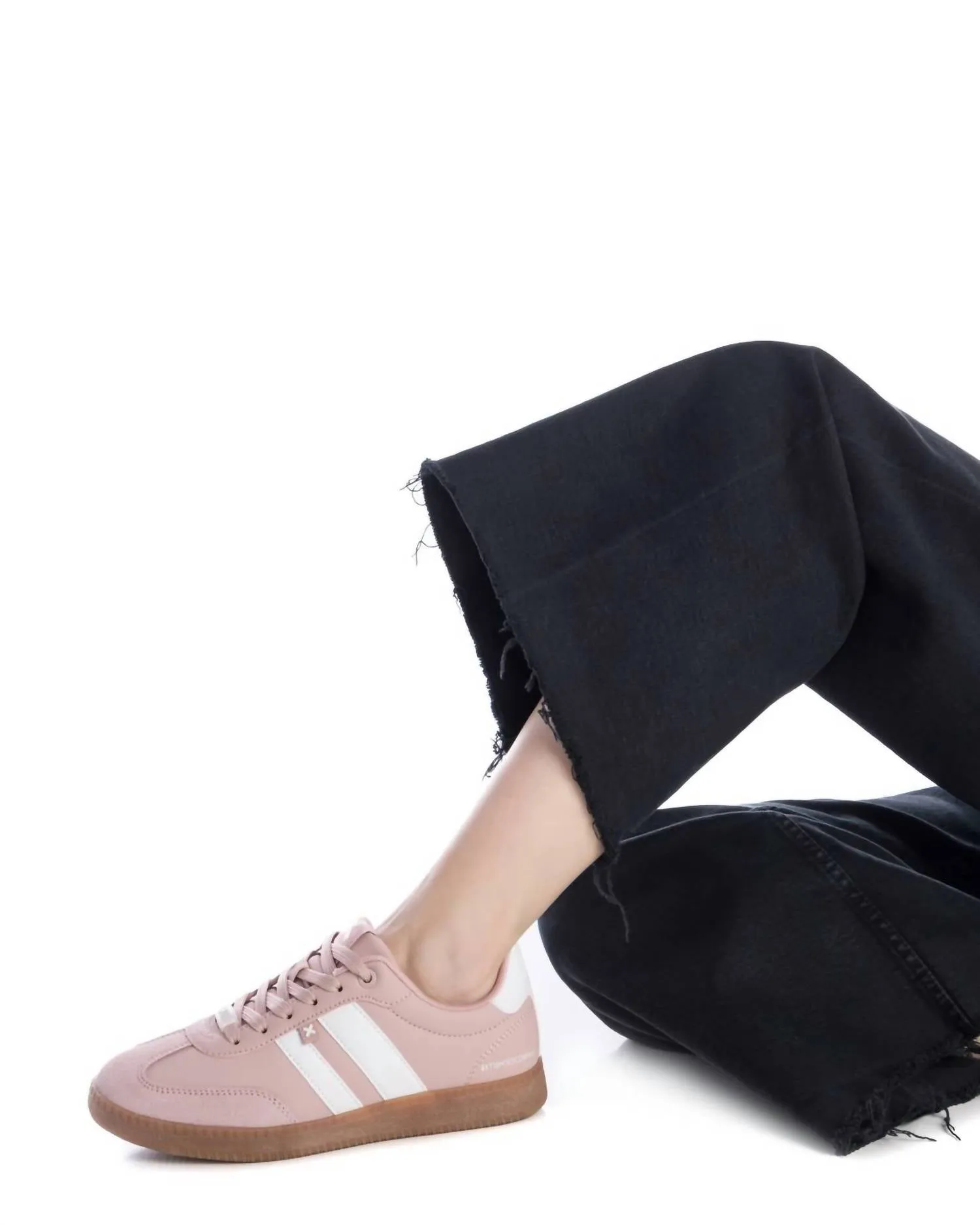 Women's Casual Sneakers In Light Pink