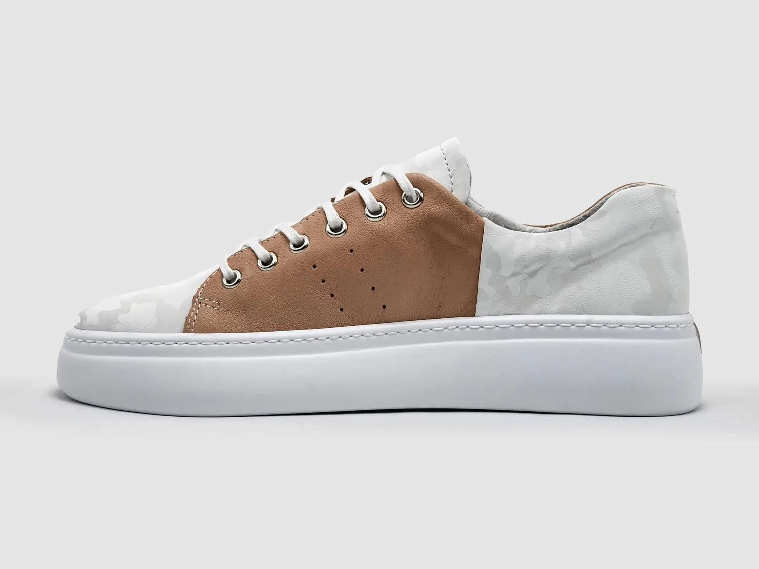 Women's Classic Camo Leather Sneakers In White/pink