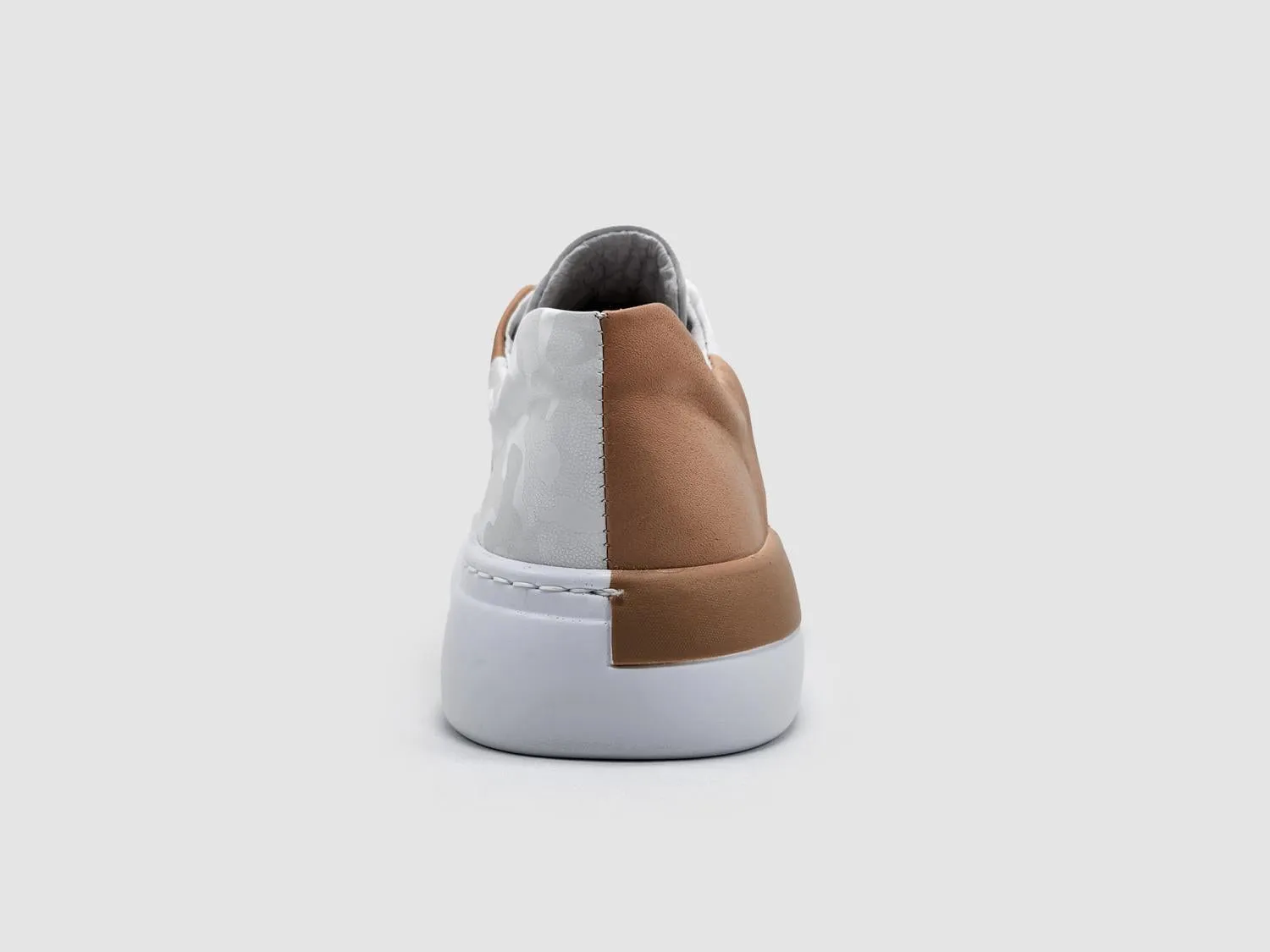 Women's Classic Camo Leather Sneakers In White/pink