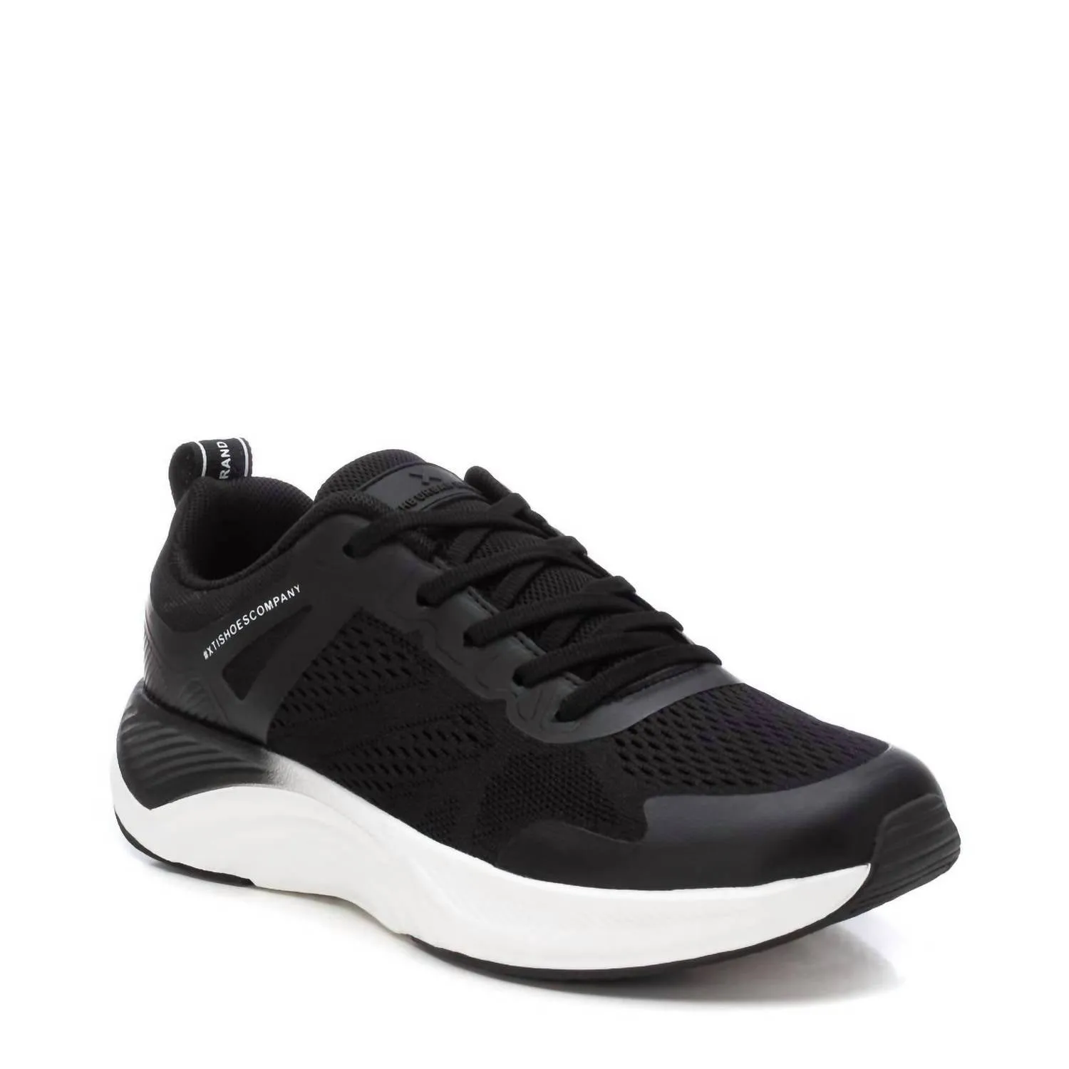 Women's Comfort Walking Sneakers In Black
