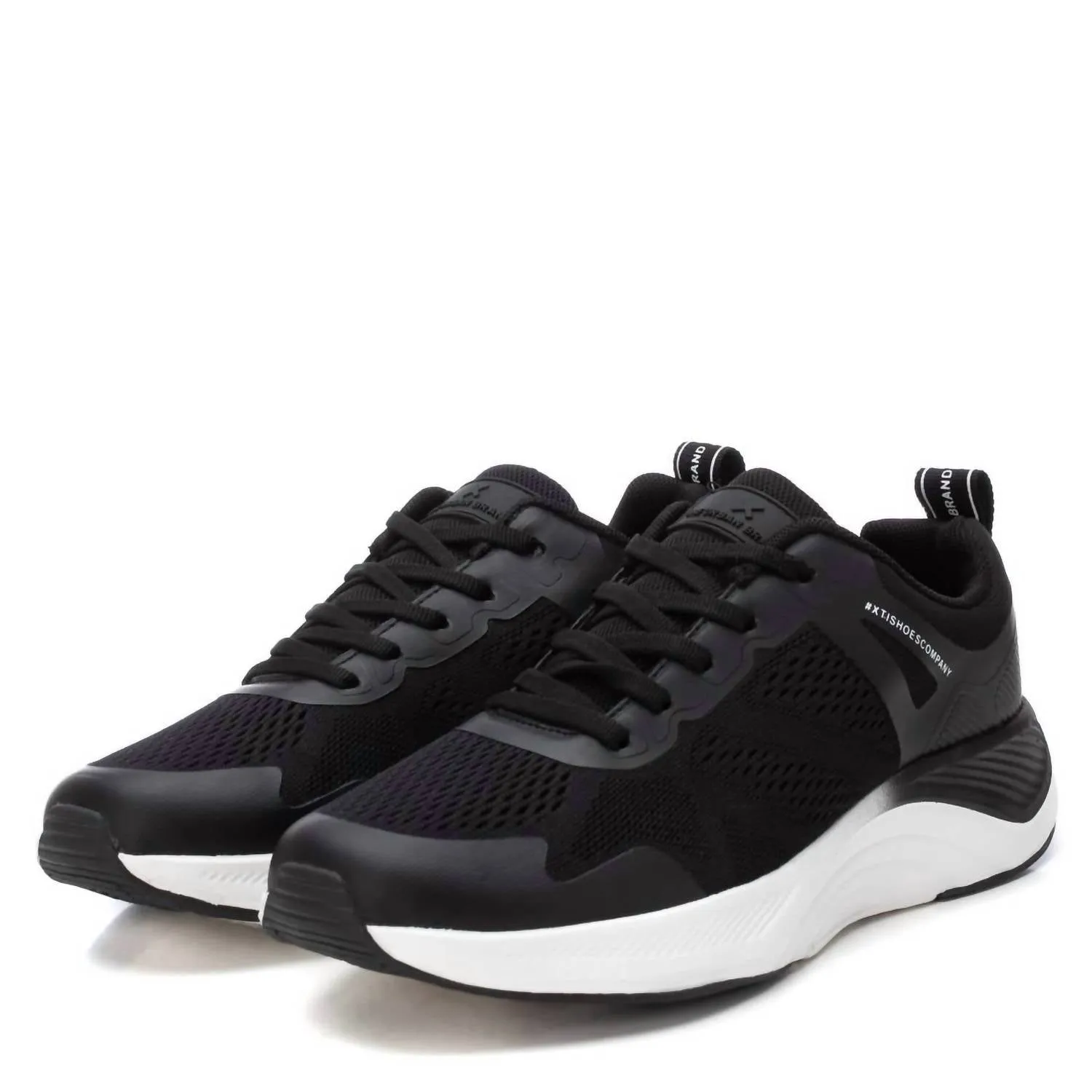 Women's Comfort Walking Sneakers In Black