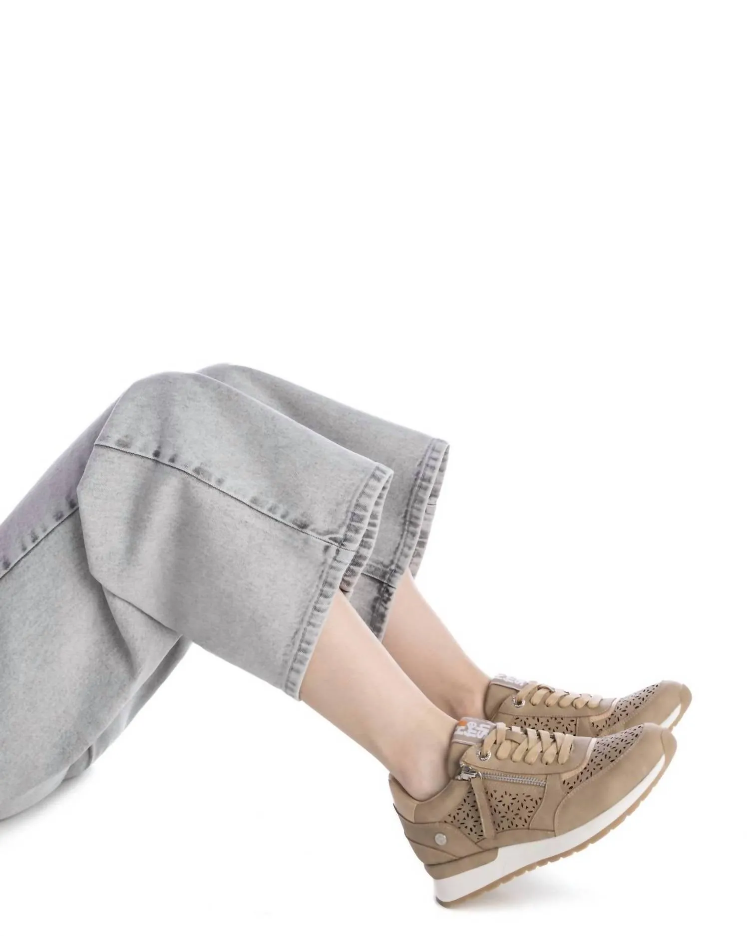 Women's Fashion Comfort Sneakers In Beige
