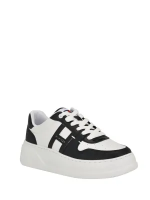 Women's Giahn Sneaker In White