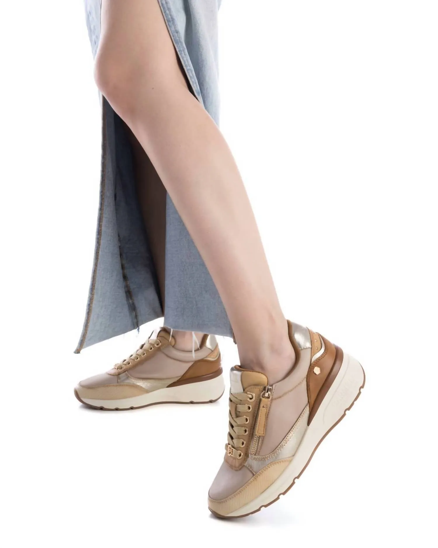 Women's Leather Sneakers In Beige