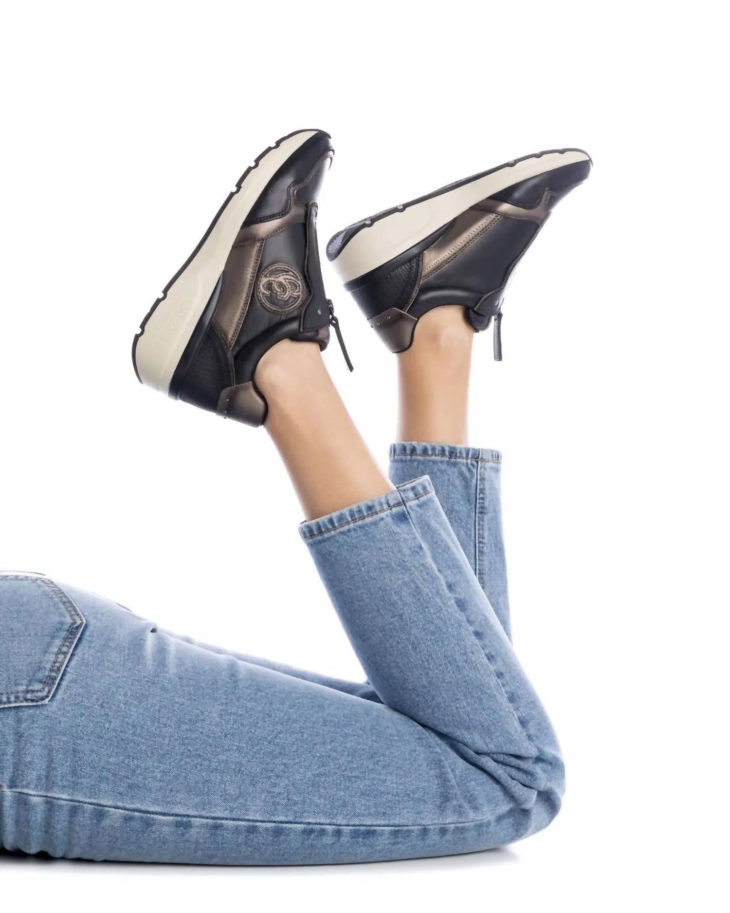 Women's Leather Sneakers In Black
