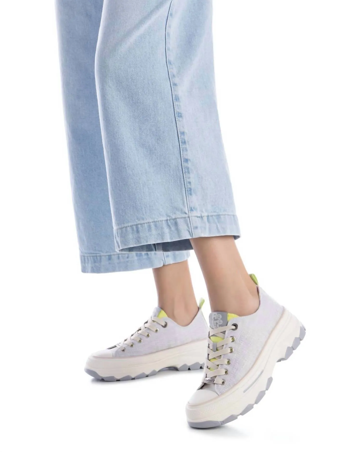 Women's Refresh Fabric Sneaker In Ice