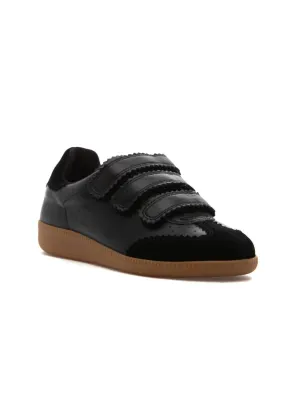Women's Seena Sneaker In Black