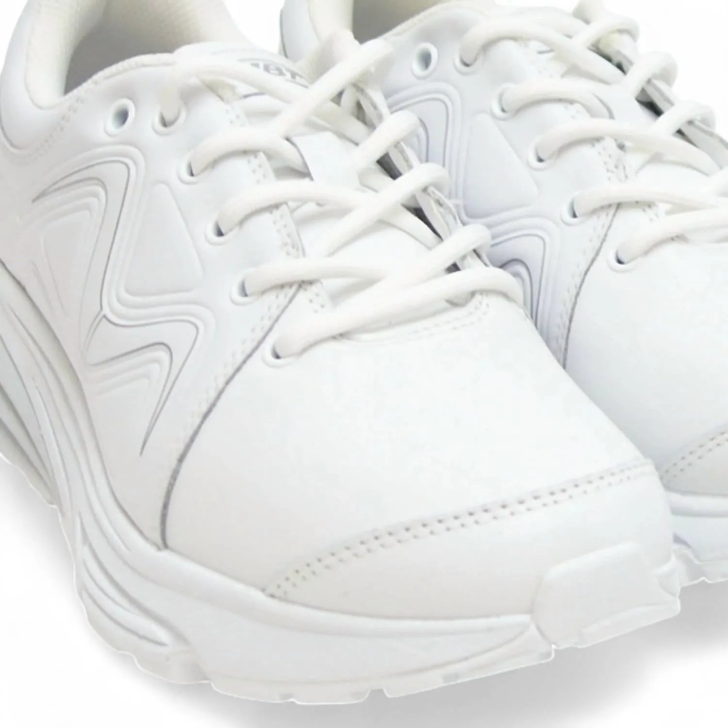 Women's Simba Trainer Walking Sneakers In White/silver