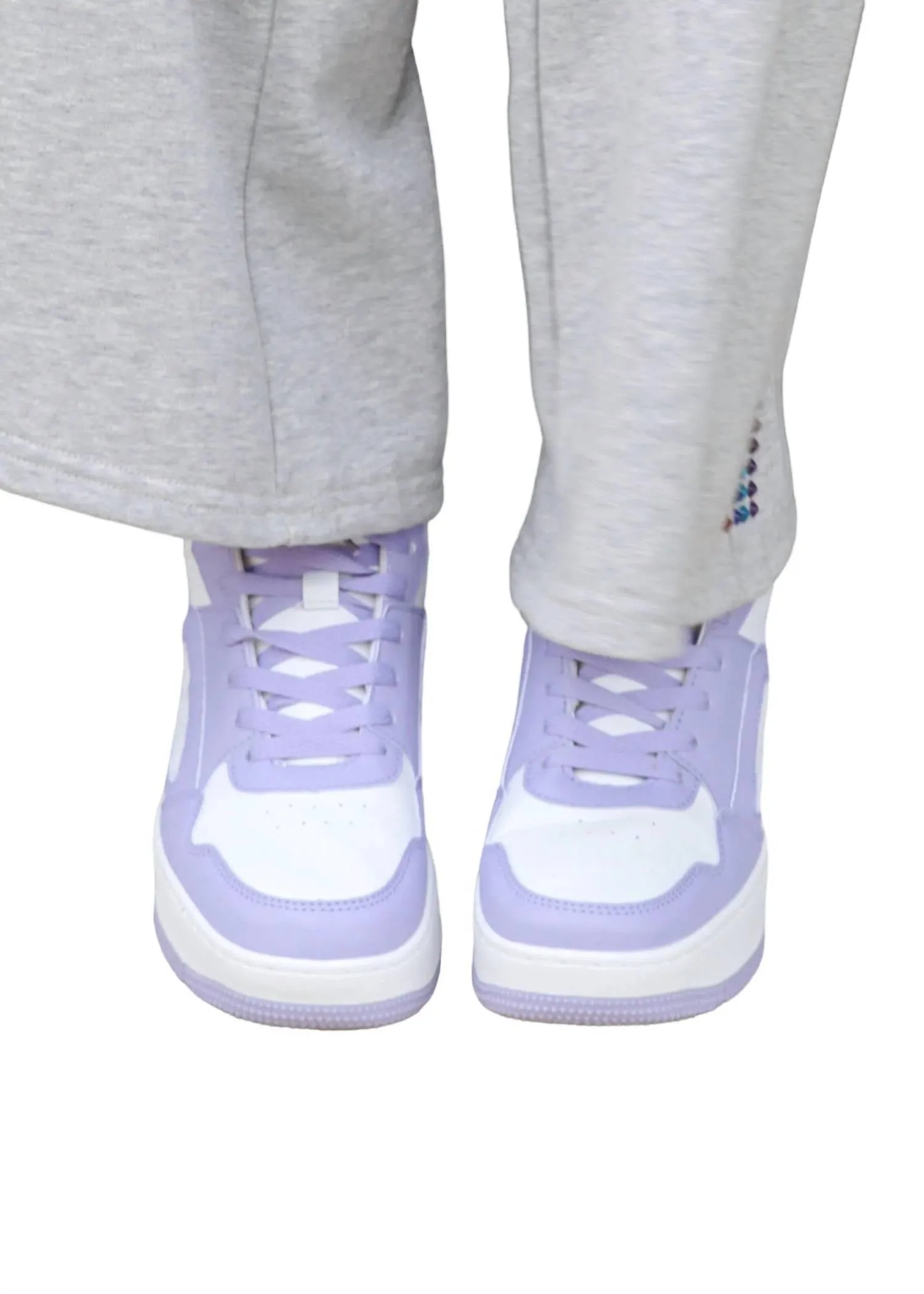 Women's Sneaker In White/purple