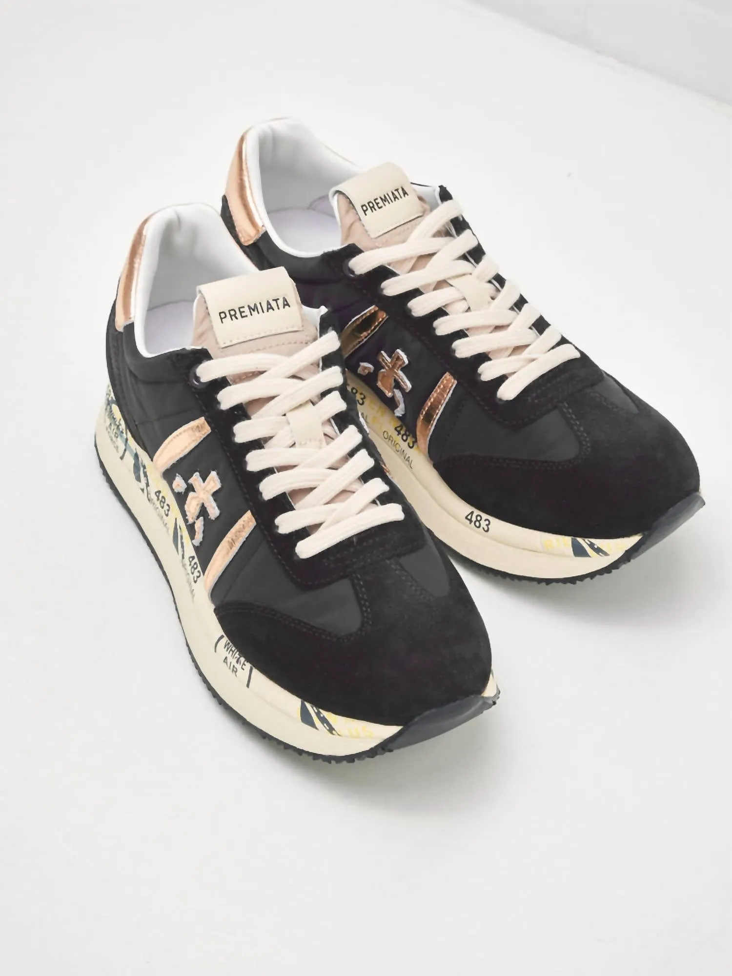 Women's Sneakers Conny 7075M In Black