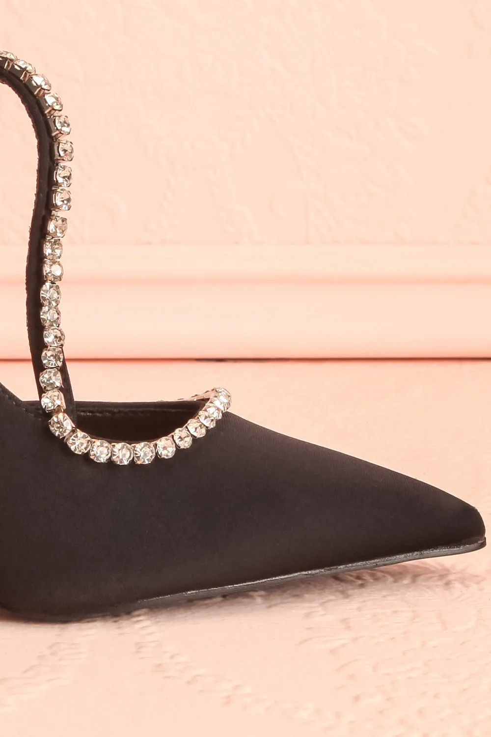 Zulana | Black Pointed Toe Heels w/ Crystals